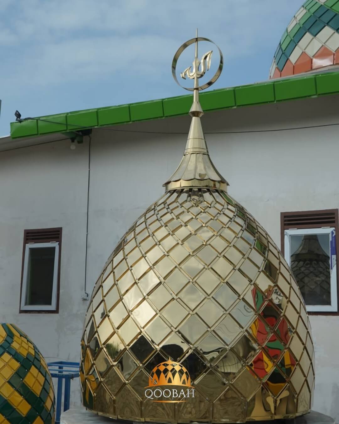 kubah titanium